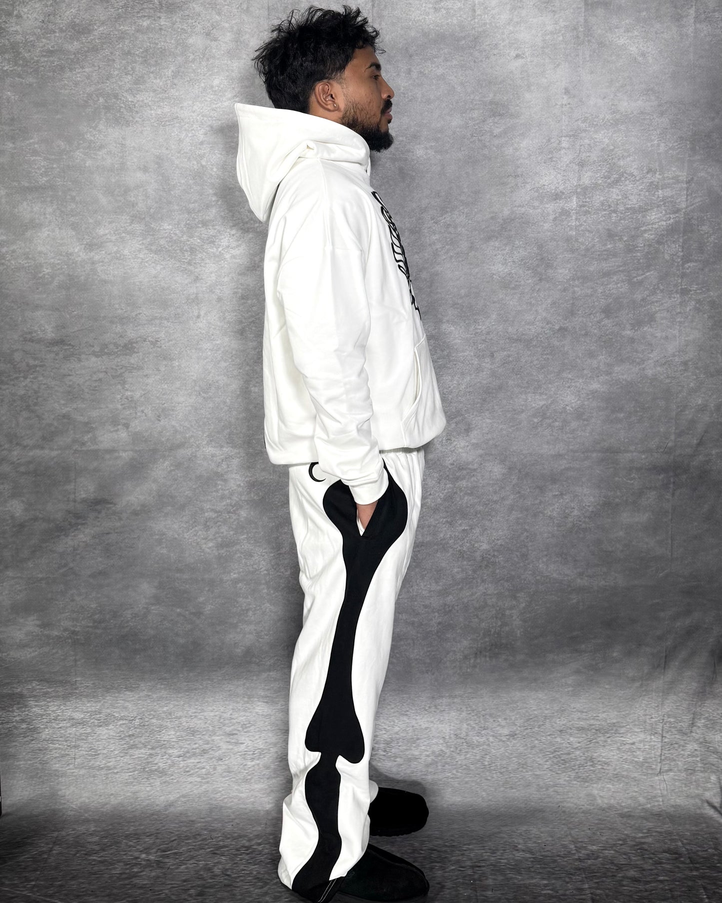 ETERNAL AFFECTION BONE SWEATPANTS - WHITE