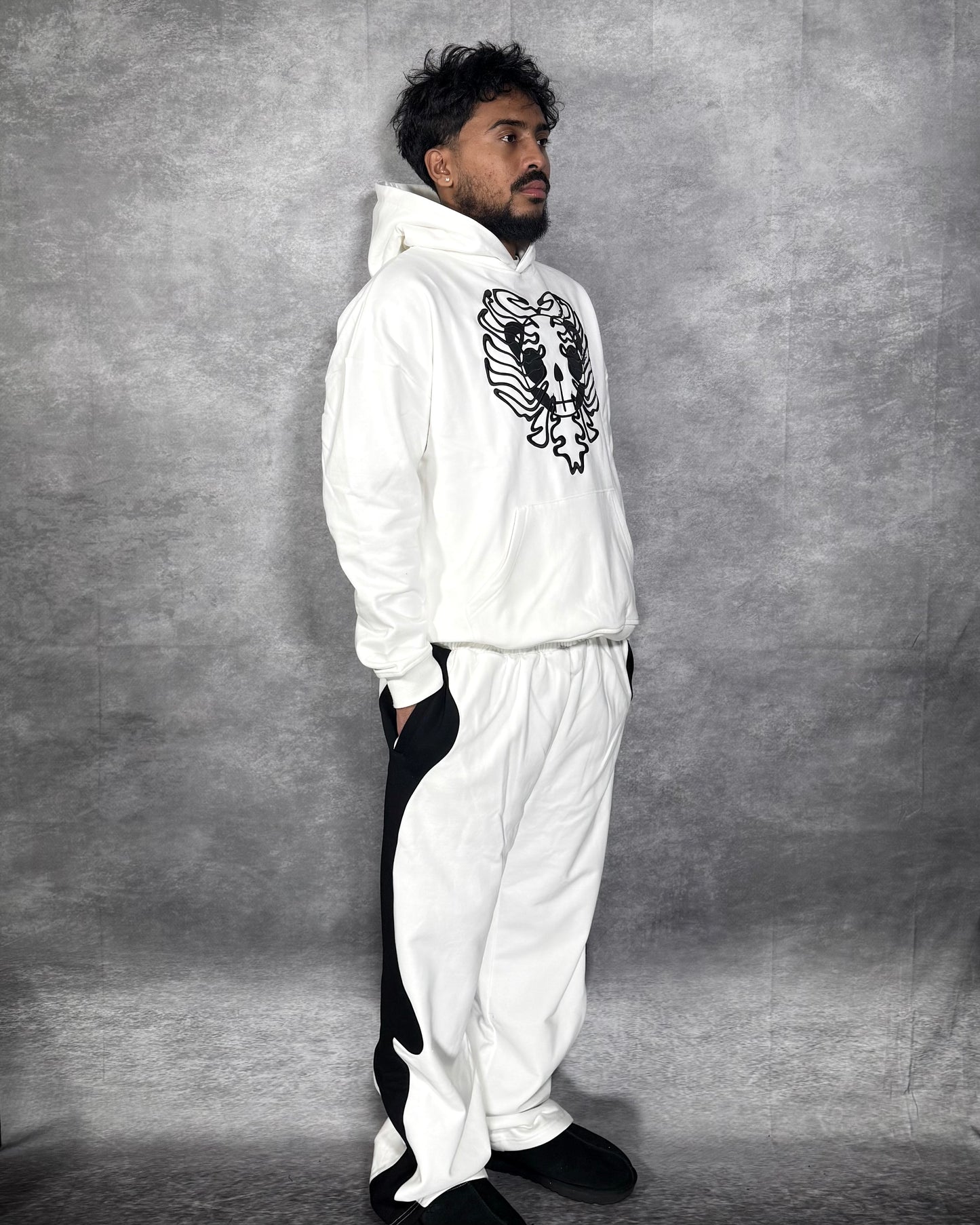 ETERNAL AFFECTION BONE SWEATPANTS - WHITE