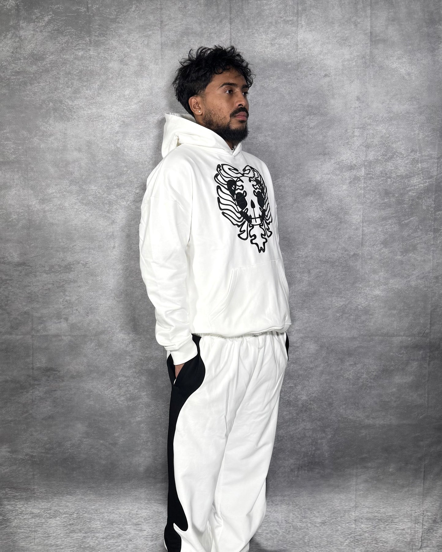 ETERNAL AFFECTION BONE HOODIE - WHITE