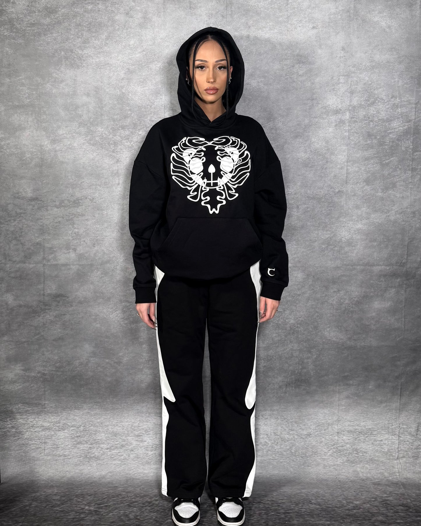 ETERNAL AFFECTION BONE HOODIE - BLACK