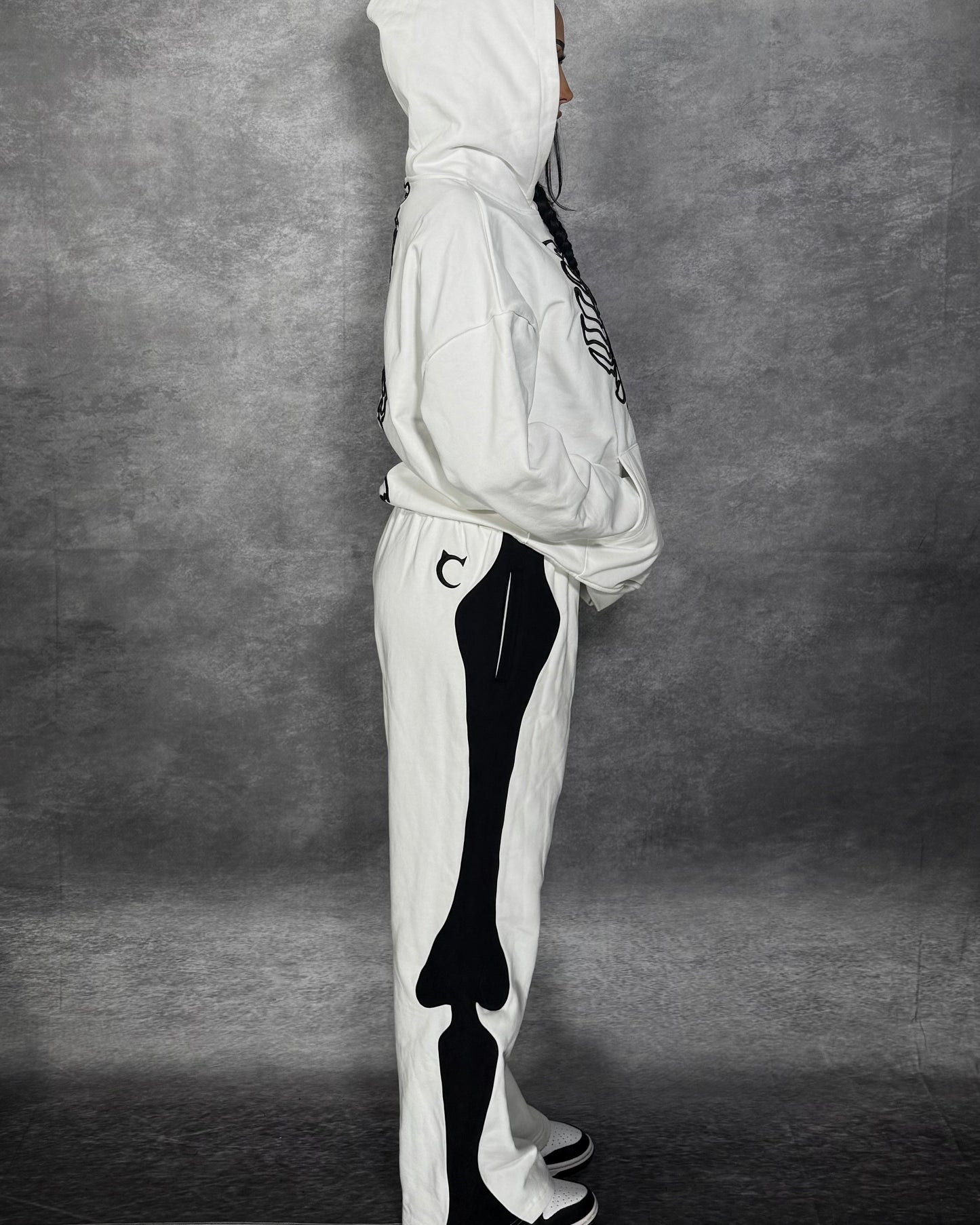 ETERNAL AFFECTION BONE SWEATPANTS - WHITE